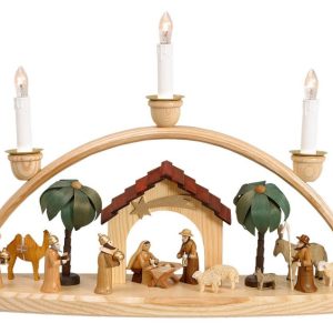 Schwibbogen mit Krippenhaus elt. 5 Kerzen farbig lasiert, Figuren natur 6cm