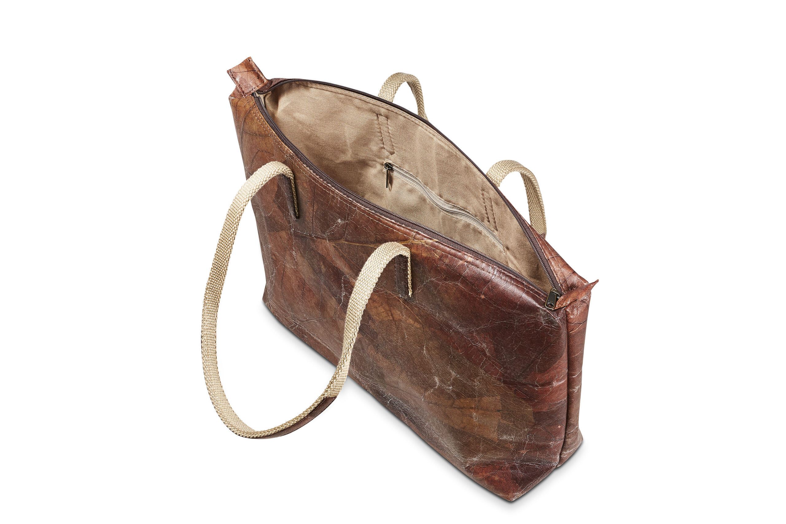 SHOP LEAF in der Farbe SOIL BROWN – Vegane Handtasche – Bild 3
