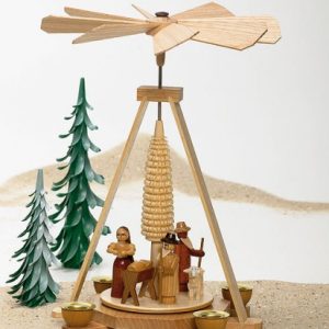 Pyramide Christi Geburt, natur